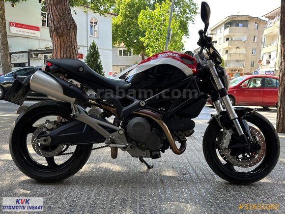 DÜŞÜK KM, HASAR KAYITSIZ DUCATİ MONSTER 696