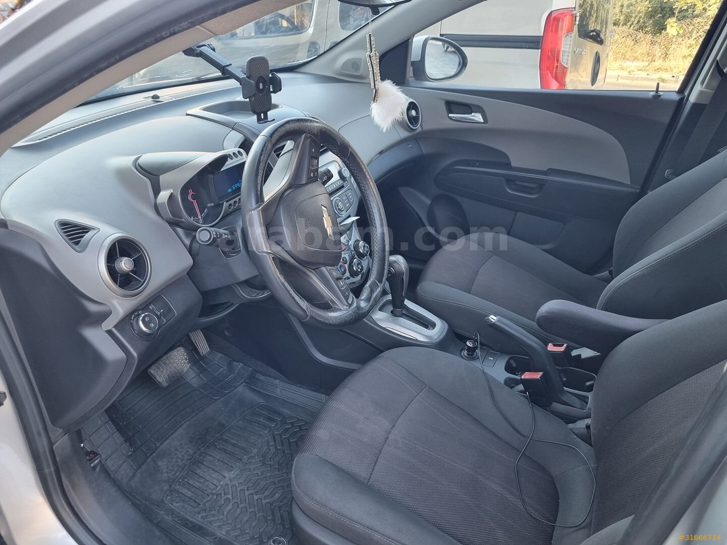 Sahibinden Chevrolet Aveo 1.4 LTZ 2011 Model İstanbul 190.000 km Gri (metalik) 7