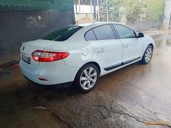 HATASİZ SAHİBİNDEN TAKASLİ Renault Fluence 1.5 dCi Touch Plus 2013 Model