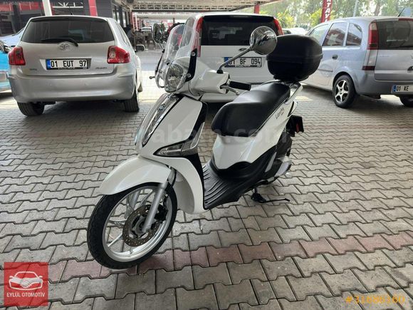 Galeriden Piaggio Liberty 150 2017 Model Adana km Beyaz