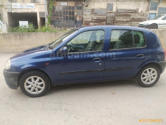 Renault Clio 1.6 RXT 2000 Model