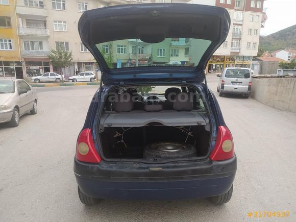 Renault Clio 1.6 RXT 2000 Model