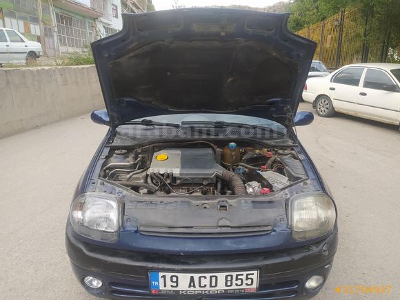 Renault Clio 1.6 RXT 2000 Model