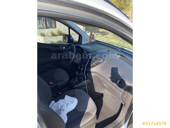 Sahibinden Ford Tourneo Courier 1.5 TDCi Journey Trend 2019 Model 