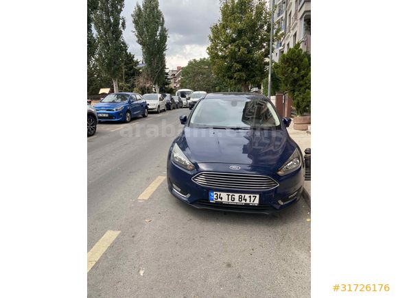 Öğretmen Sahibinden Tek Fiyat Ford Focus 1.5 TDCi otomatik Titanium 2015 Model İstanbul  km Lacivert