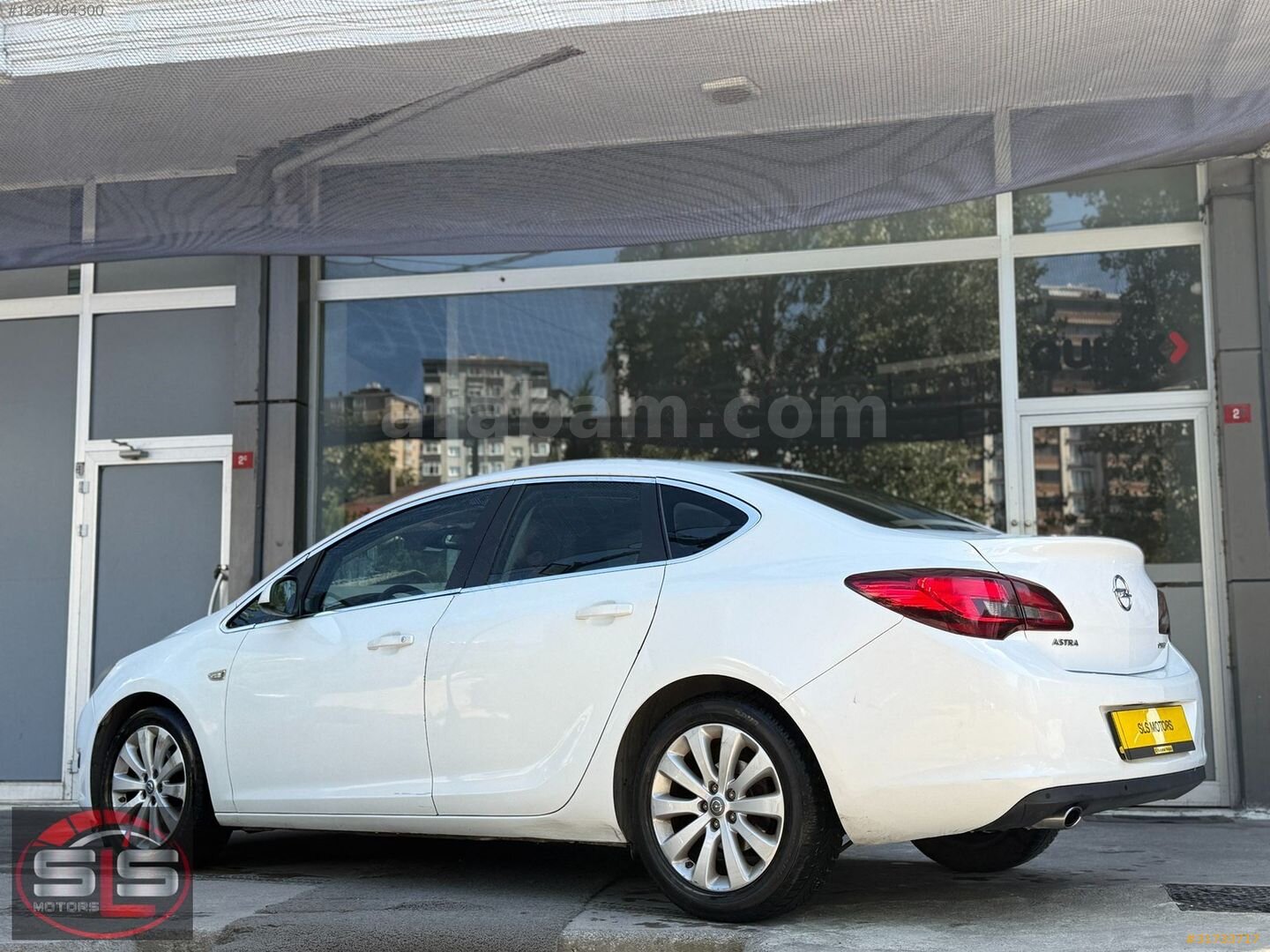 Galeriden Opel Astra 1.4 T Sport 2015 Model İstanbul 121.000 km Beyaz 3