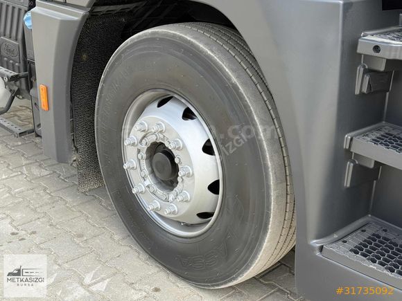 İZGİ'DEN 2023 MODEL 220 BİN KM'DE FORD 1848T ÇEKİCİ