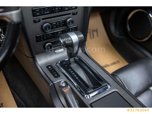 2010 FORD MUSTANG 4.6 GT ISITMA_DERİ_CRUISE_131.217KM