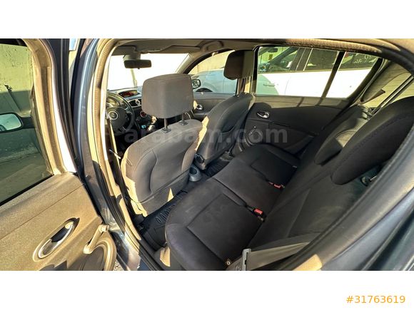 OTOMATİK VİTES TEMIZ KULLANILMIŞ AİLE ARACI ARAYANLARA