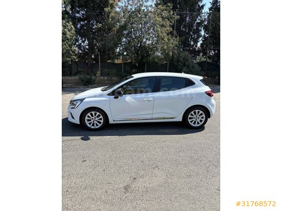 Sahibinden Renault Clio 1.0 TCe Touch 2023 Model 