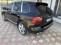 Güç Sevenlere Porsche Cayenne 4.8 Turbo