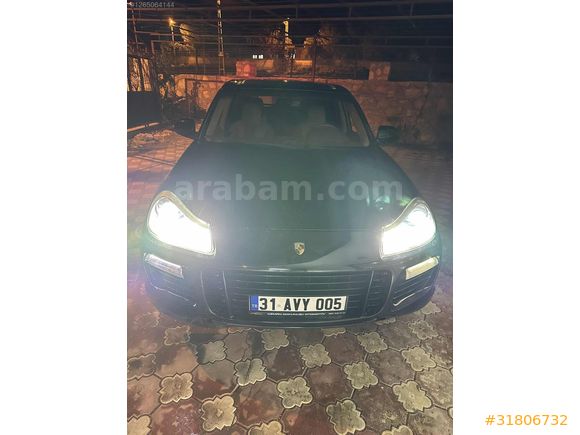 Güç Sevenlere Porsche Cayenne 4.8 Turbo