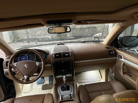 Güç Sevenlere Porsche Cayenne 4.8 Turbo