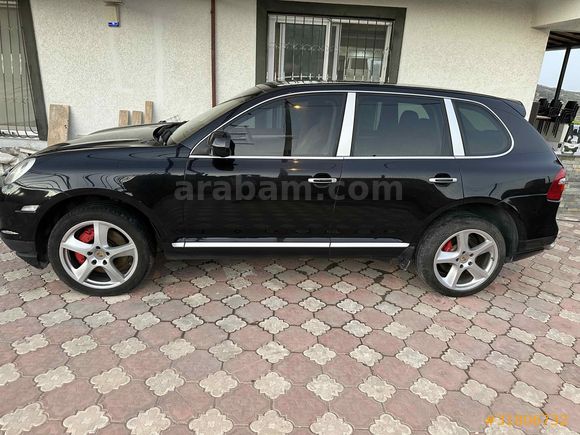 Güç Sevenlere Porsche Cayenne 4.8 Turbo