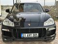 Güç Sevenlere Porsche Cayenne 4.8 Turbo