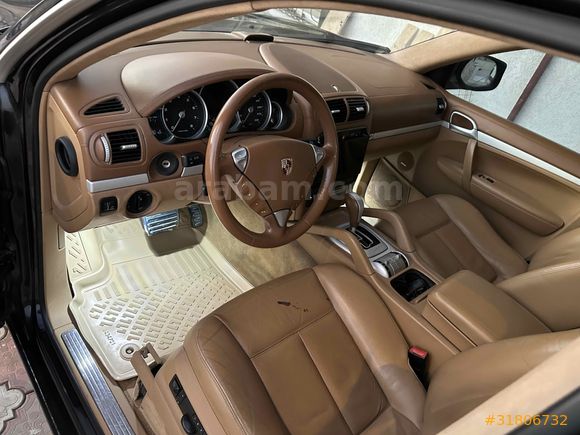 Güç Sevenlere Porsche Cayenne 4.8 Turbo