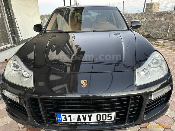 Güç Sevenlere Porsche Cayenne 4.8 Turbo