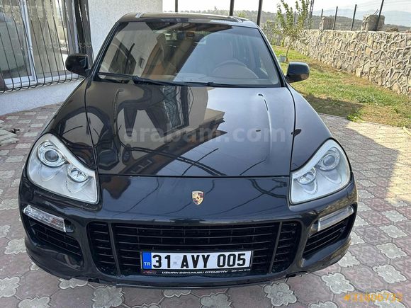 Güç Sevenlere Porsche Cayenne 4.8 Turbo