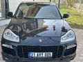 Güç Sevenlere Porsche Cayenne 4.8 Turbo