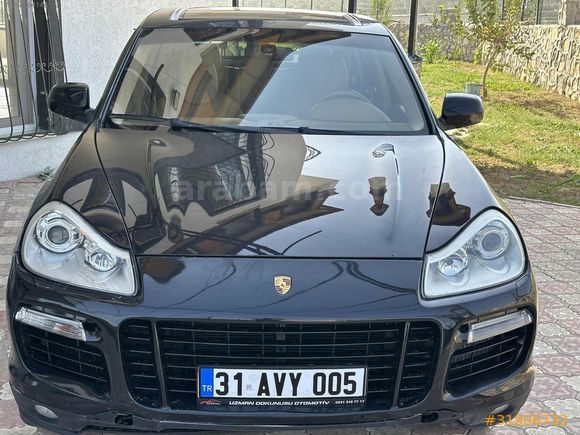 Güç Sevenlere Porsche Cayenne 4.8 Turbo