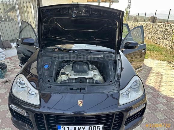Güç Sevenlere Porsche Cayenne 4.8 Turbo