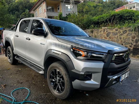 Sahibinden Toyota Hilux 2.4 D-4D 4x4 Invincible 2024 Model ACİLLL
