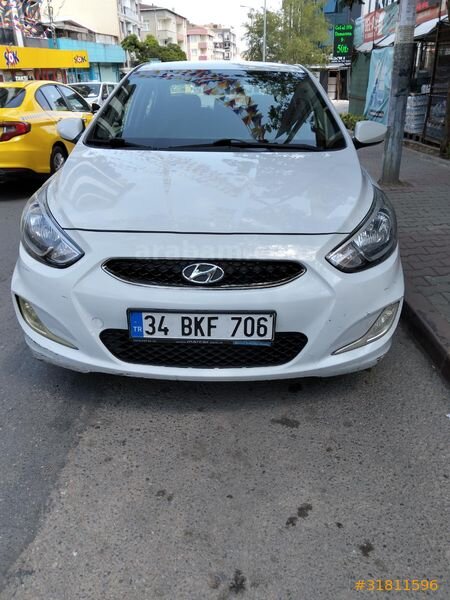 Galeriden Hyundai Accent Blue 1.6 CRDI Mode Plus 2018 Model İstanbul 194.000 km Beyaz