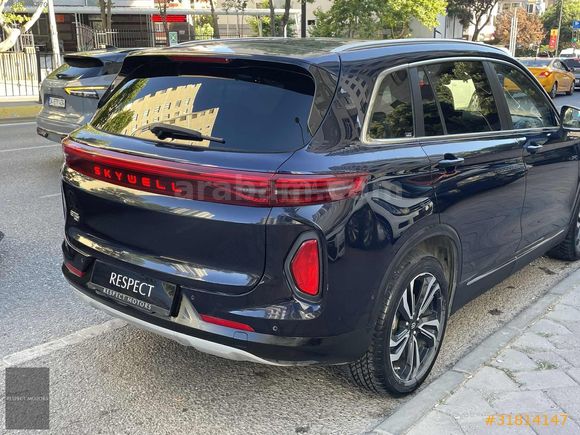 RESPECT MOTORS 2022 SKYWELL ET5 PREMIUM PLUS 65 KM