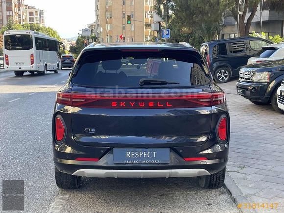 RESPECT MOTORS 2022 SKYWELL ET5 PREMIUM PLUS 65 KM