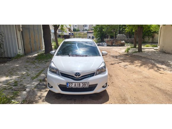Sahibinden Toyota Yaris otomatik 1.33 Sytle 2012 Model