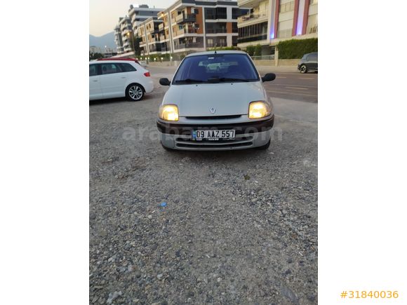 Sahibinden Renault Clio 1.4 RTA 2000 Model