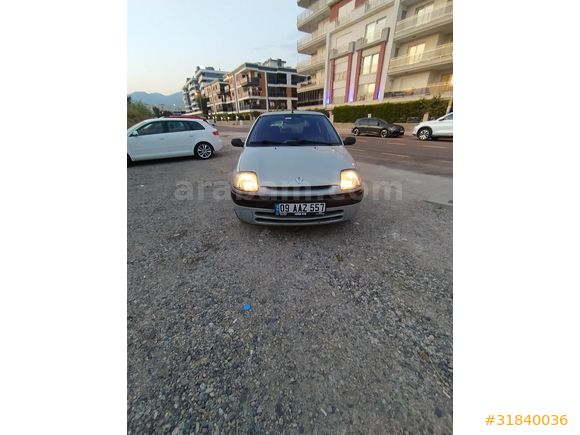 Sahibinden Renault Clio 1.4 RTA 2000 Model