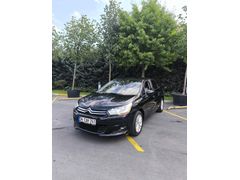 Sahibinden Citroen C4 1.6 HDi Confort 2014 Model lastikler sifir alinfi yeni ekran yeni alinfi 2 yil garantisi mevcut  butun bakimlari yapildi