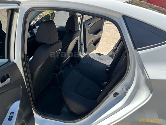 2. Sahibinden Hyundai Accent Blue