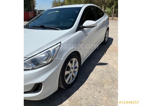 2. Sahibinden Hyundai Accent Blue