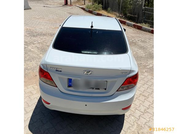 2. Sahibinden Hyundai Accent Blue