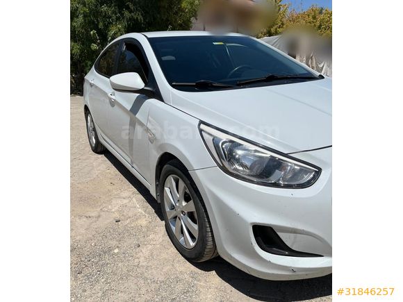 2. Sahibinden Hyundai Accent Blue
