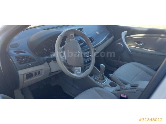 Sahibinden Renault Megane 1.6 Privilege 2011 Model İzmir
