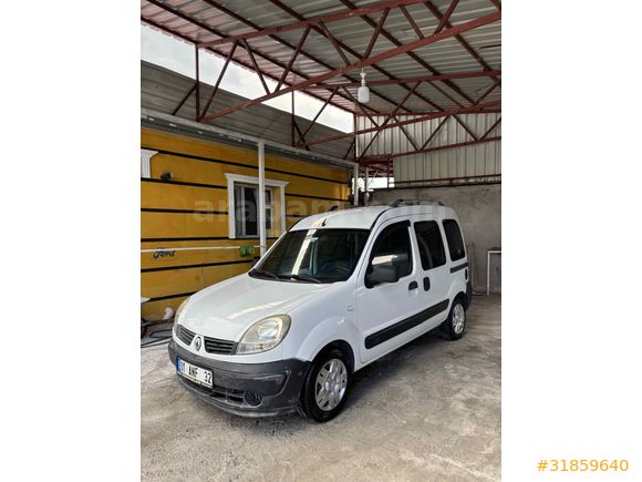 ABBASLAR OTOMOTİV’DEN HATASIZ 2011 KANGOO
