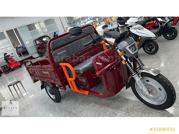 Kral Turuva geniş kasa elektrikli kamyonet