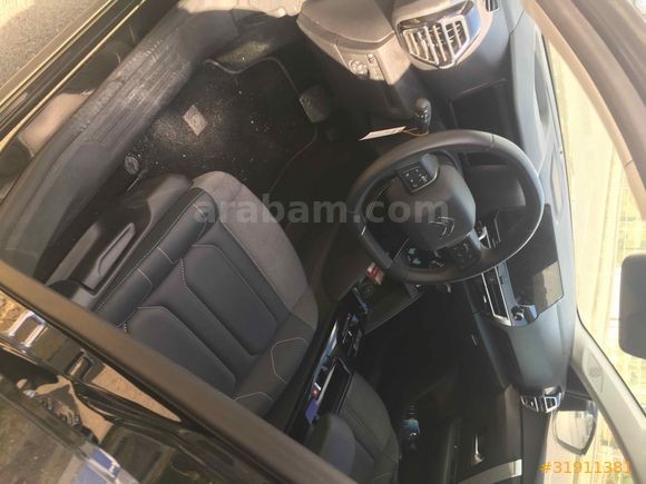İlk sahibinden Citroen C4 SUV 1.2 PureTech Shine 2024 Model İstanbul