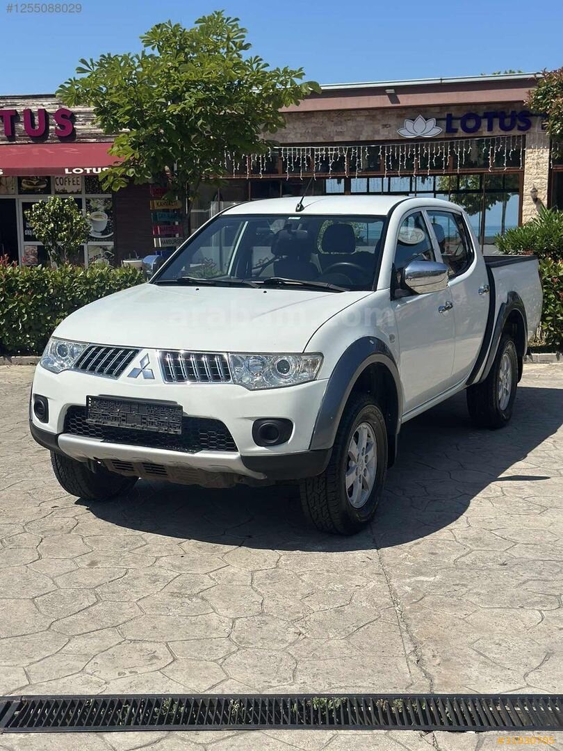 REVOMAX MOTORS -291.000TL PEŞİNATLA -36AY VADE -2013 MİTSUBİSHİ 4