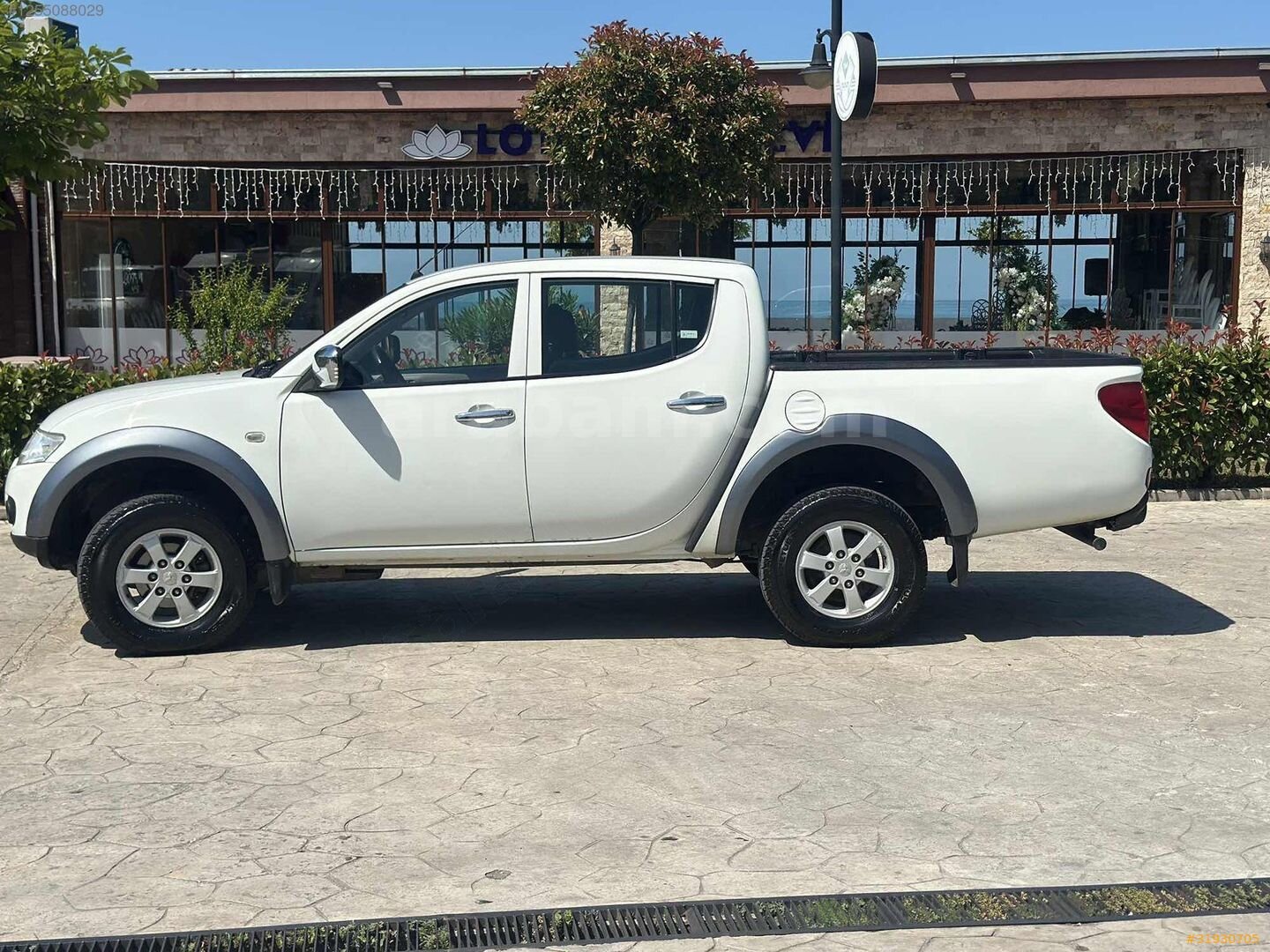 REVOMAX MOTORS -291.000TL PEŞİNATLA -36AY VADE -2013 MİTSUBİSHİ 5