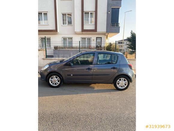 Öğretmenden Temiz ,düşük km Clio 3