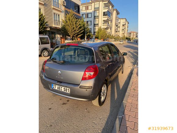 Öğretmenden Temiz ,düşük km Clio 3