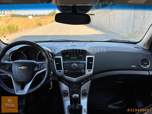 İLK SAHİBİNDEN SADECE 90.000 KM DE SERVİS BAKIMLI