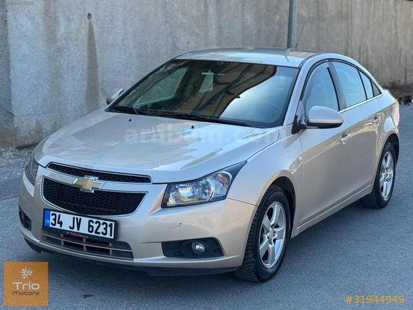 İLK SAHİBİNDEN SADECE 90.000 KM DE SERVİS BAKIMLI
