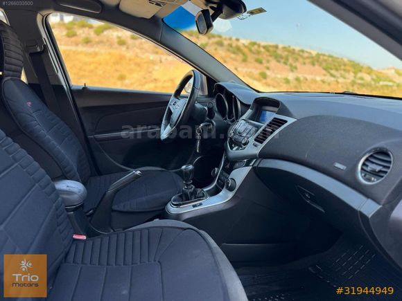 İLK SAHİBİNDEN SADECE 90.000 KM DE SERVİS BAKIMLI