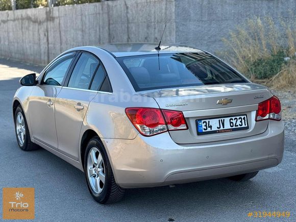 İLK SAHİBİNDEN SADECE 90.000 KM DE SERVİS BAKIMLI