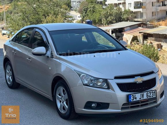 İLK SAHİBİNDEN SADECE 90.000 KM DE SERVİS BAKIMLI